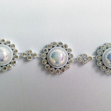 Passamaneria in plastica con perla