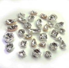 Pietre in cristallo con castone